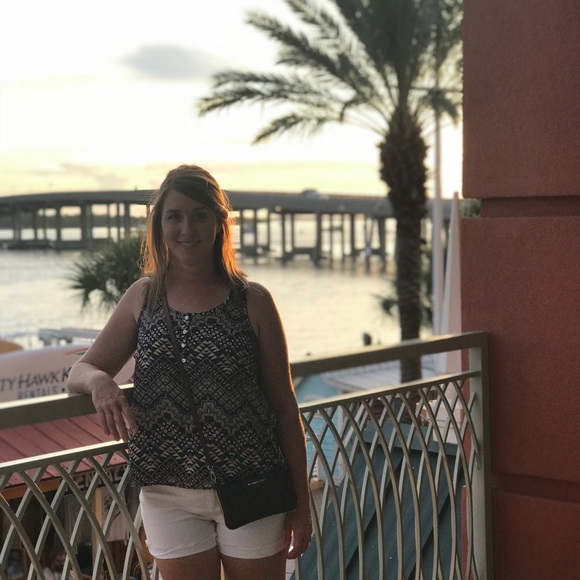 Meet your Posher, Shawna - Picture 1 of 1